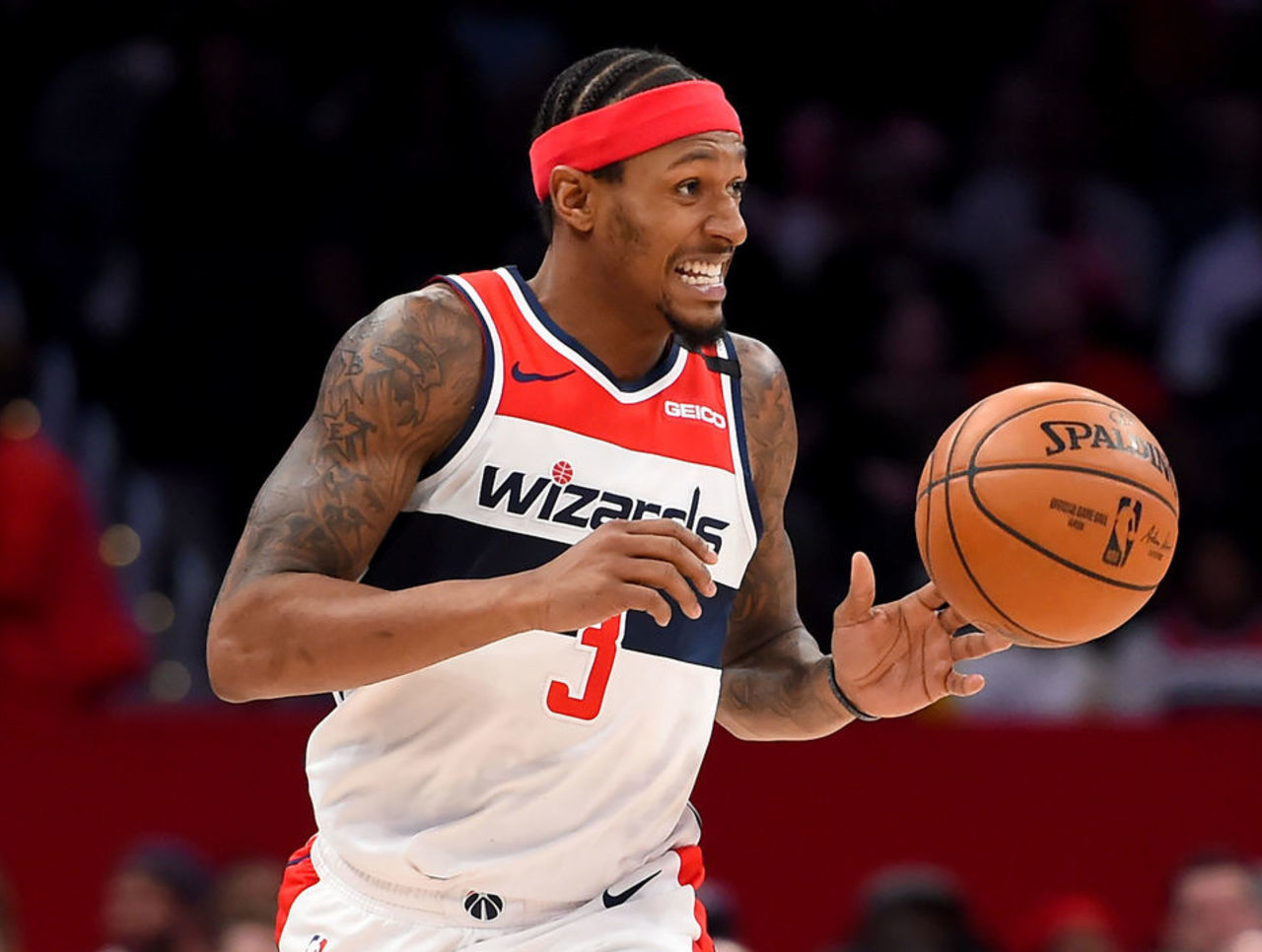 他是一名明 他是一名明