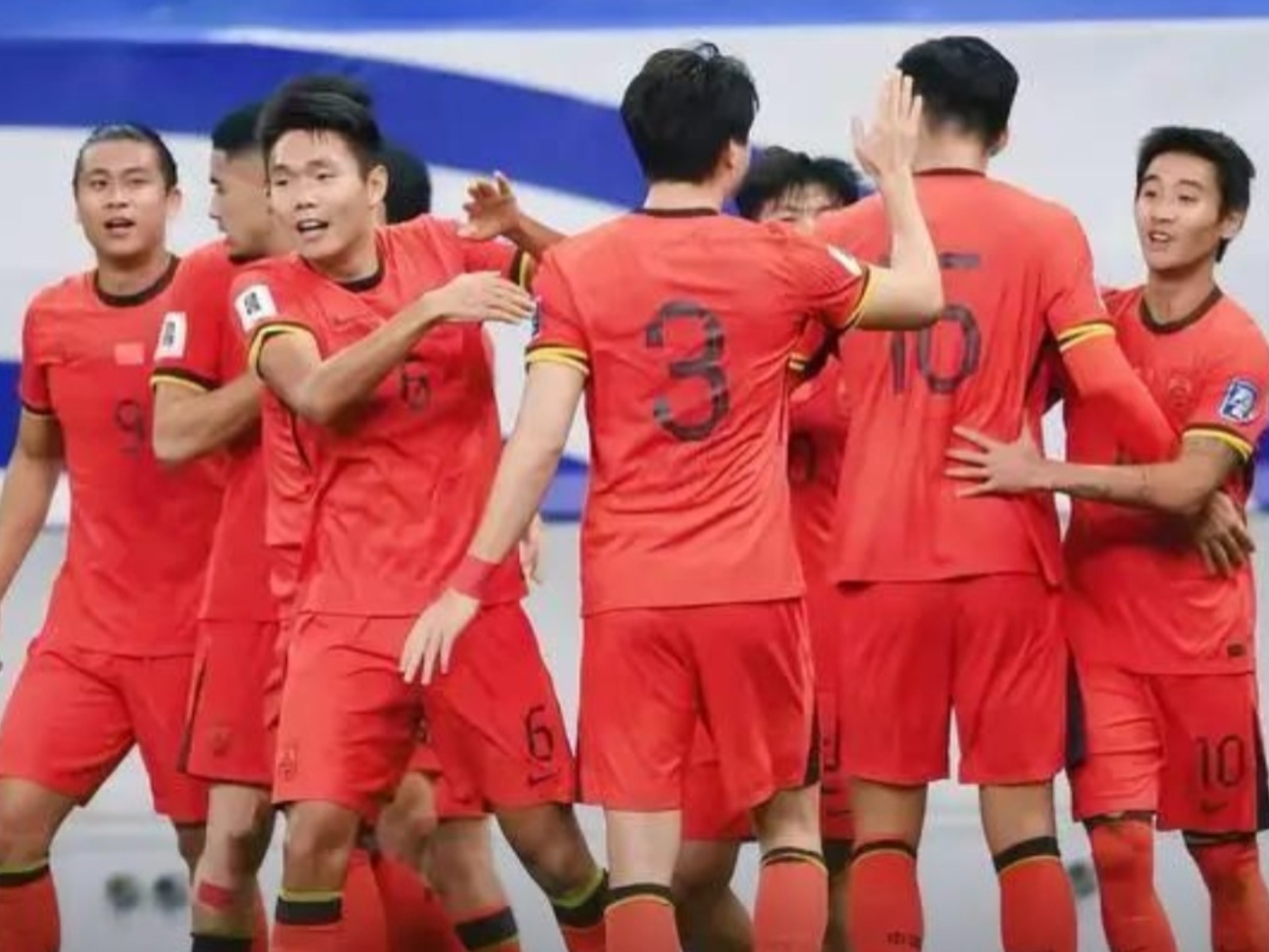 他将缺席随 他将缺席随